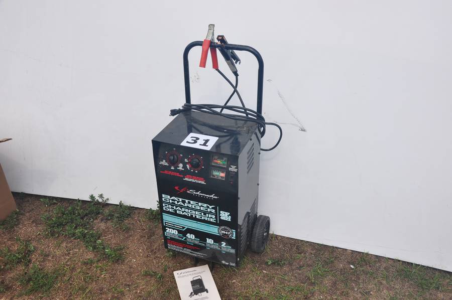 Schumacher Battery Charger SF 4022, 200 amp, eng. start Auction |  Auctioneer Pro